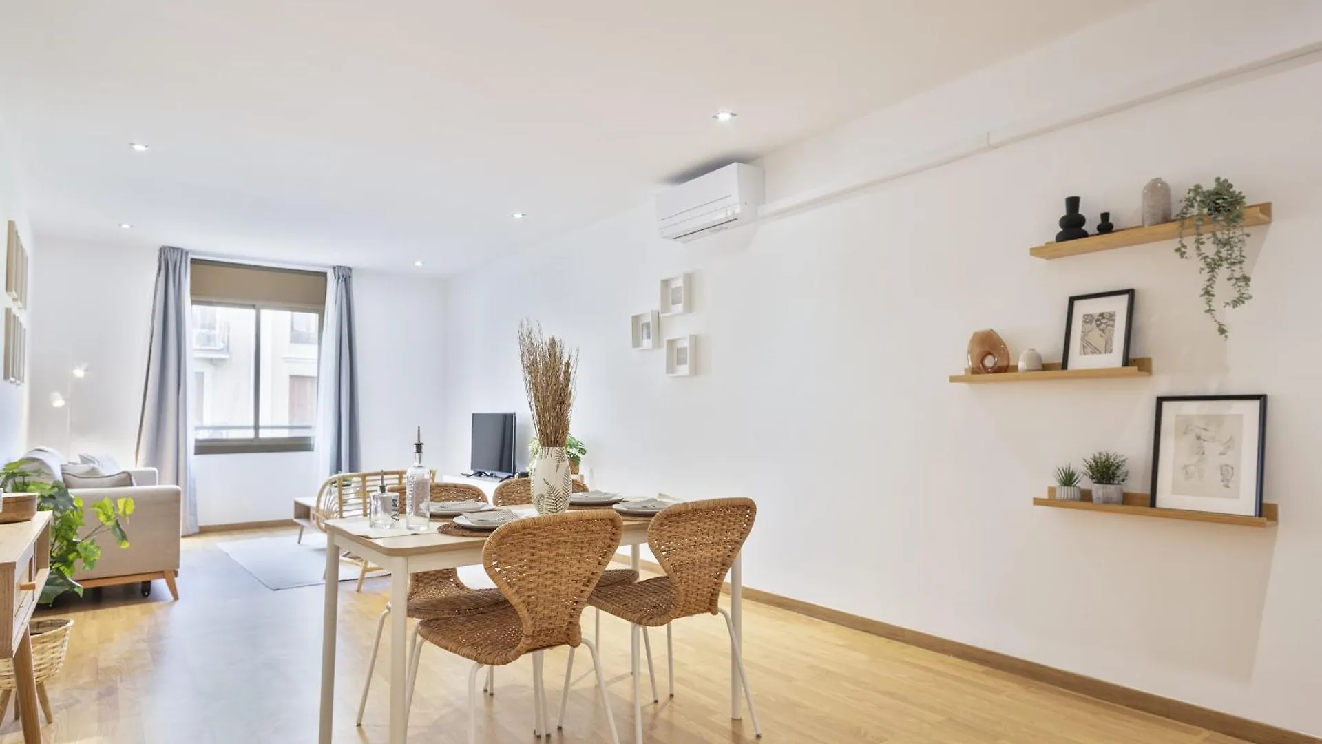 Ola Living Consell De Cent Apartment Barcelona Spain